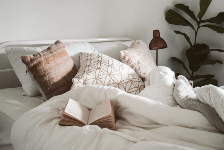 Most Useful Duvets, Blankets, and Comforter Maintenance Tips - Bproperty