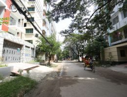 বসুন্ধরায় অ্যাপার্টমেন্ট