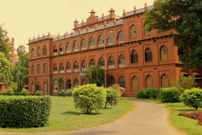 বাংলাদেশে স্থাপত্যকলায় ভিক্টোরিয়ান আর্কিটেকচার।বিপ্রপার্টি