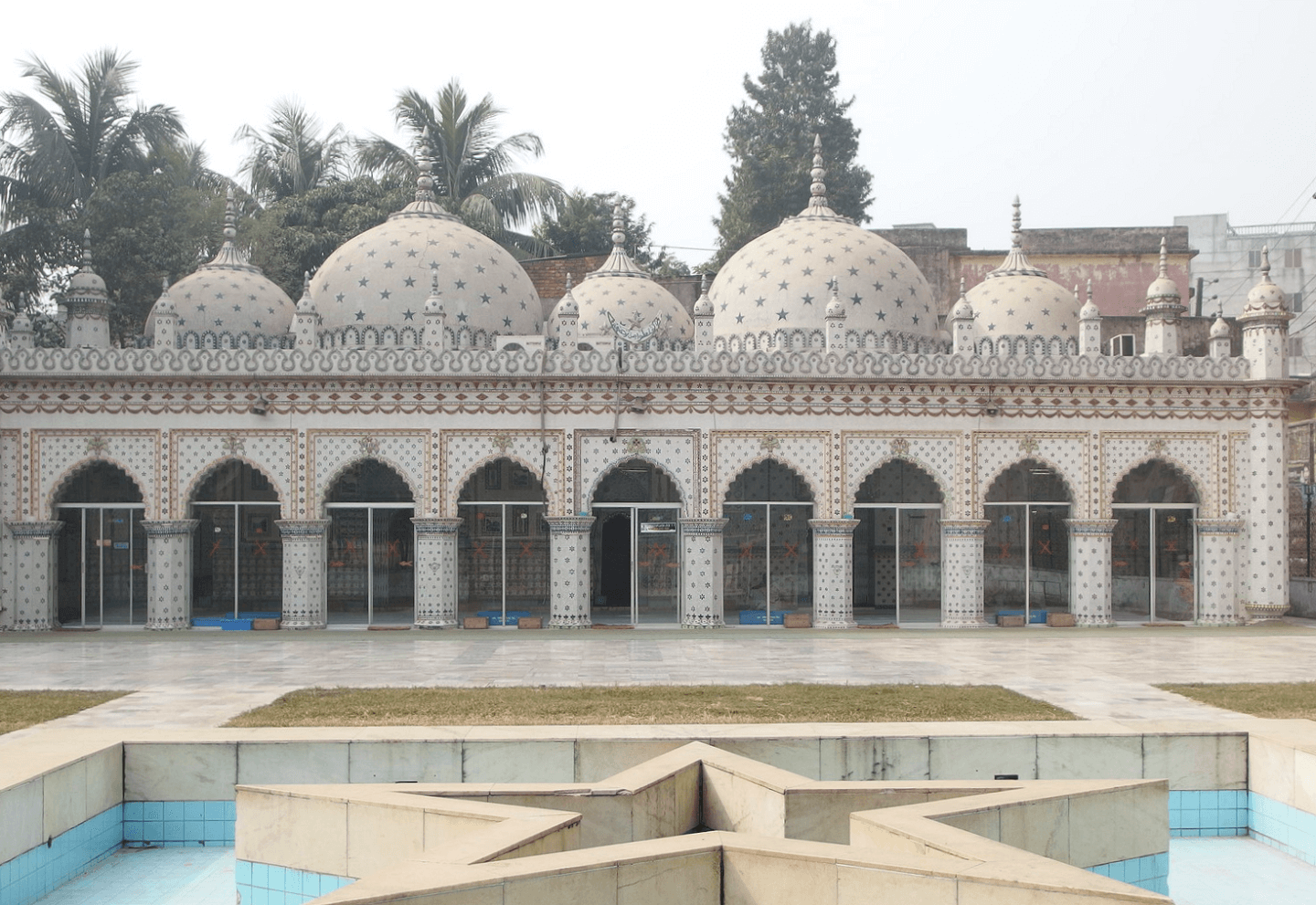 Tara mosque, Star mosque