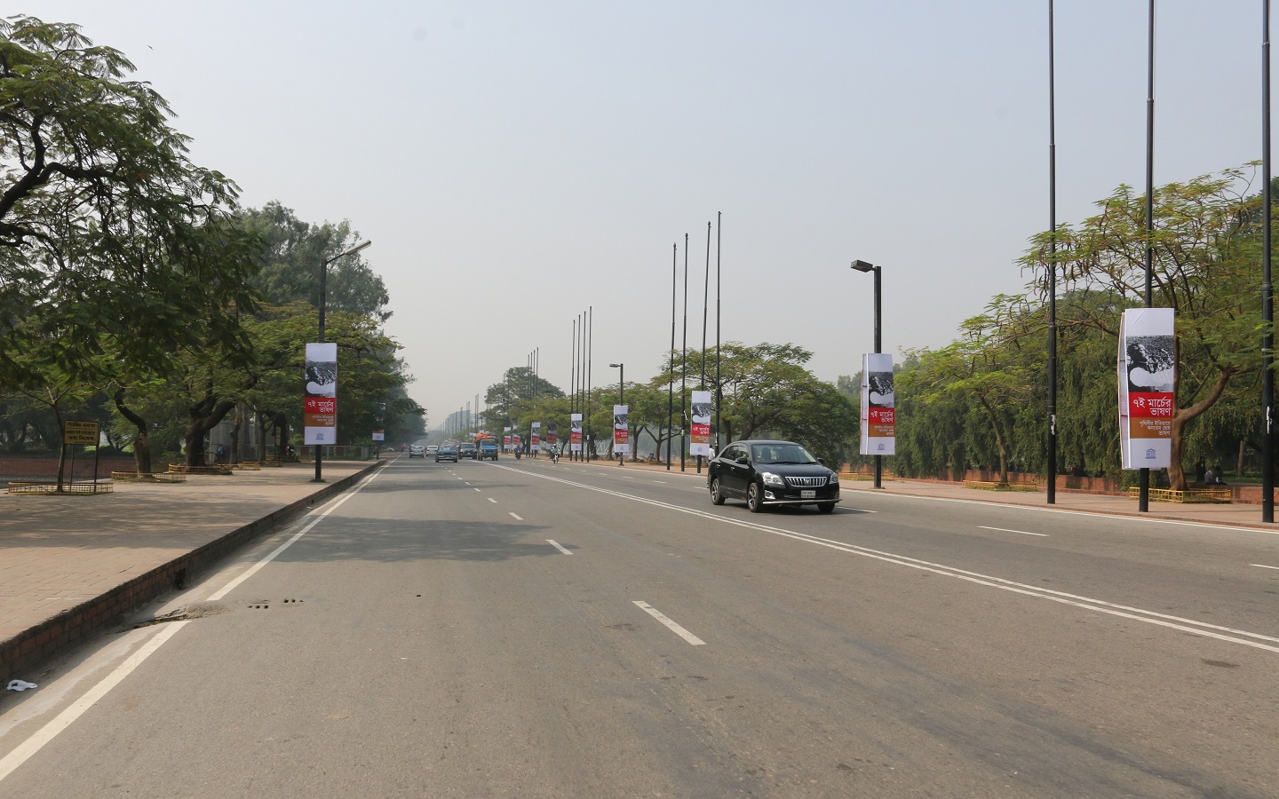 Empty dhaka road