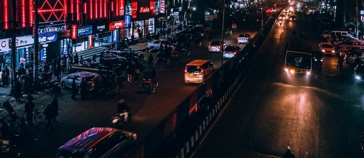 দৈনন্দিন যাতায়াতে ঢাকা শহরের গণ পরিবহন । বিপ্রপার্টি