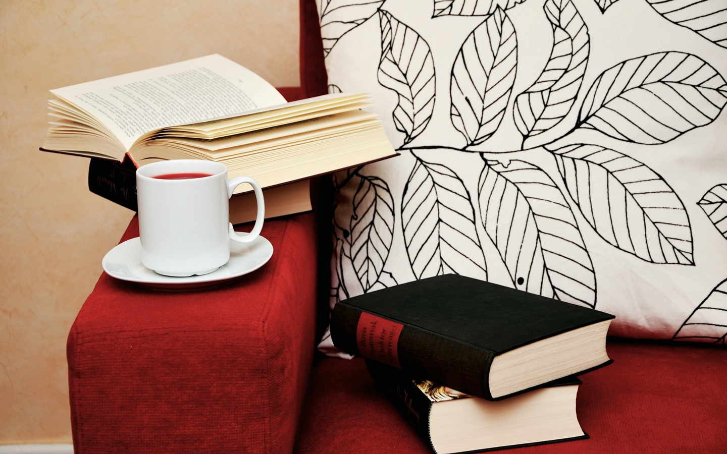 Creating a personal corner in your home is one of the trendy home decoration ideas.