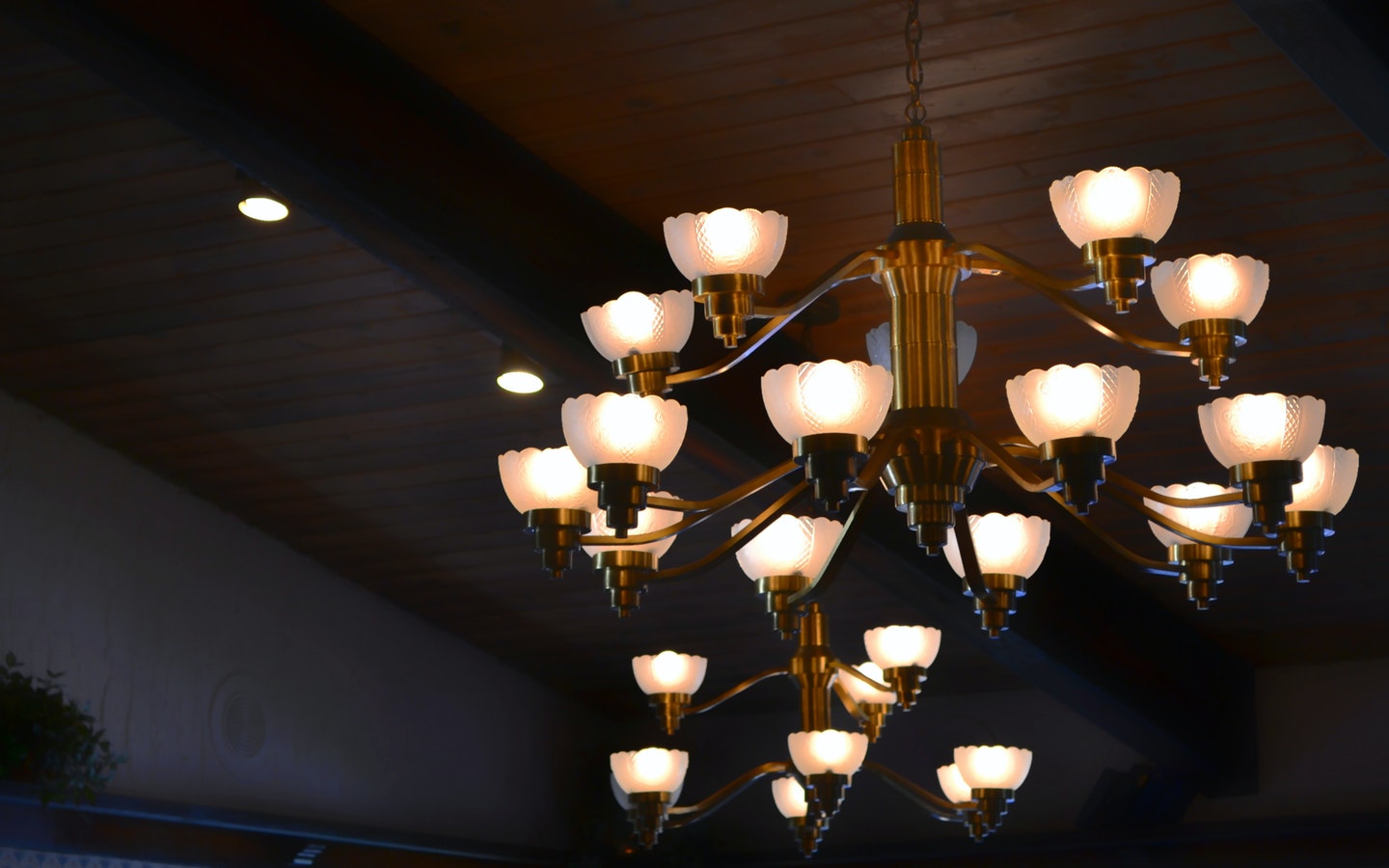 turn-on-brown-uplight-chandelier